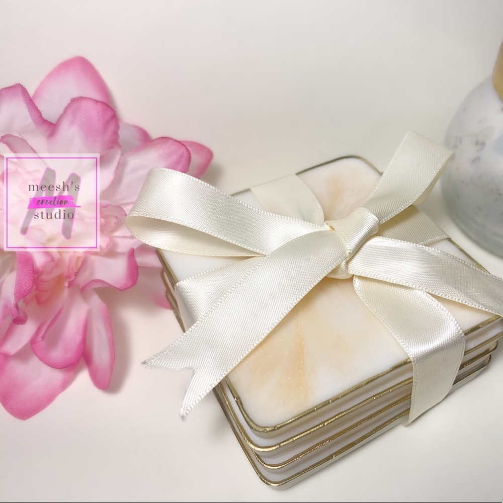 ✨GOLD&WHITE RESIN COASTERS - SET of 4✨